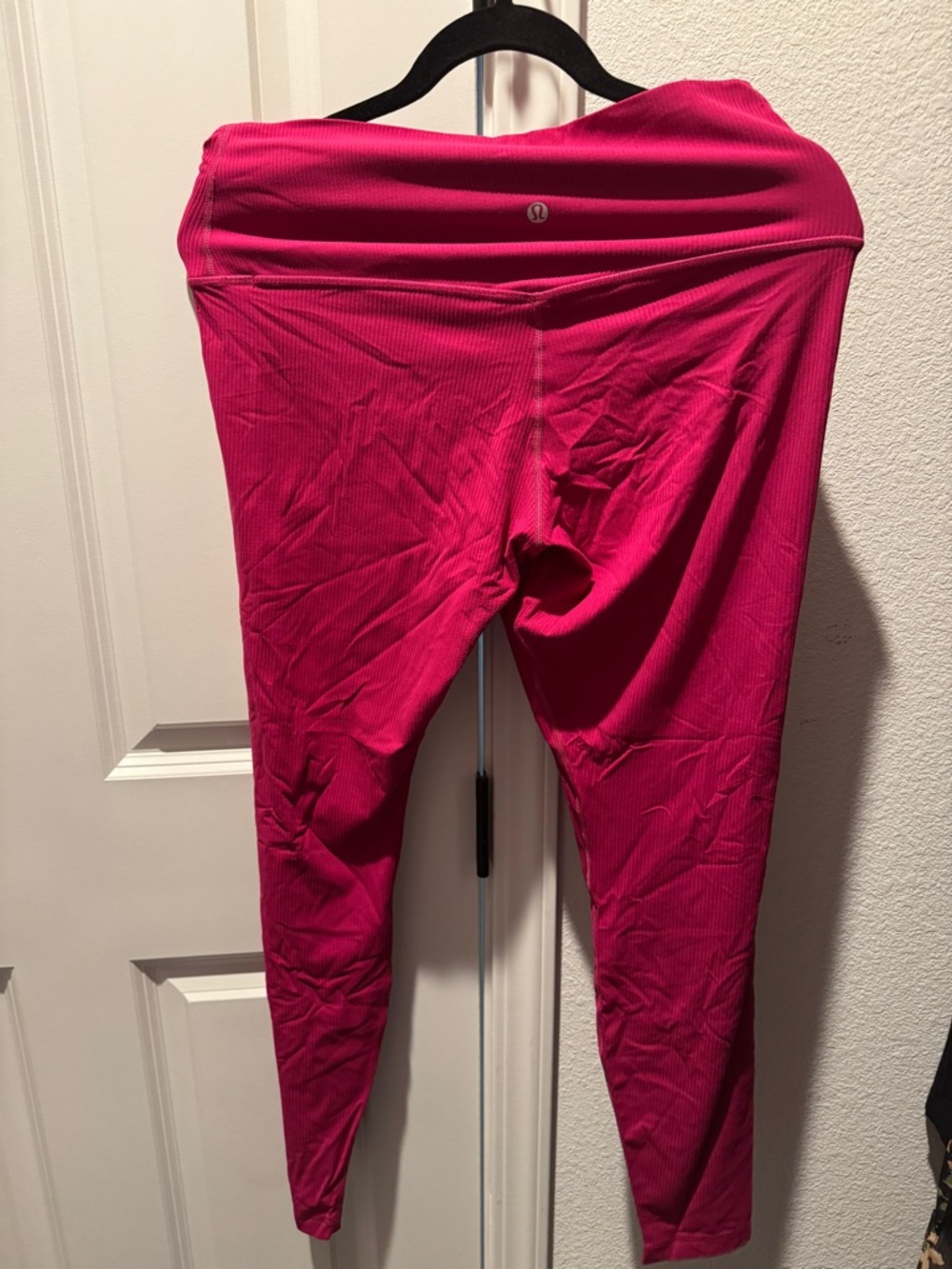 Lululemon Bright Pink Women's Ribbed Leggings